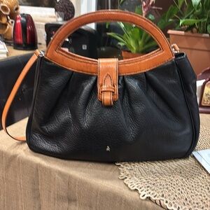 Henry Beguelin very pretty Leather2 color Bag 15x10x4